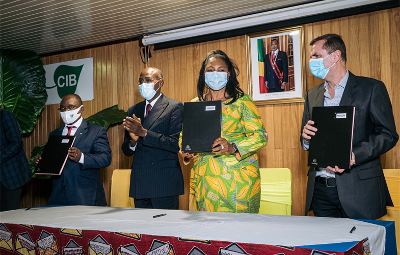 (L-R) Richard Malonga, Director General WCS Congo; Minister of Preschool, Primary, Secondary Education and Literacy, His Excellence Mister Jean-Luc Mouthou; Minister of Forestry Economy, Her Excellence Madam Rosalie Matondo; Christian Schwarz, DG CIB-Olam